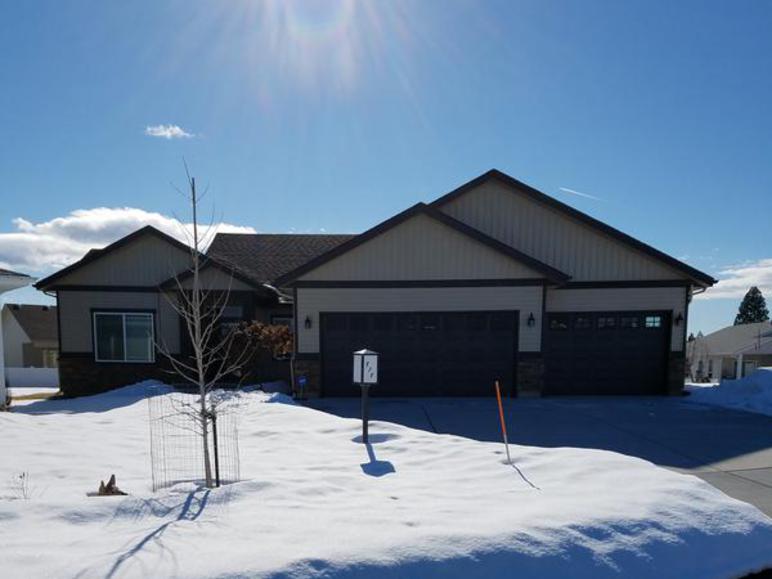 Homes for Sale in Leisure Park, Hayden Idaho